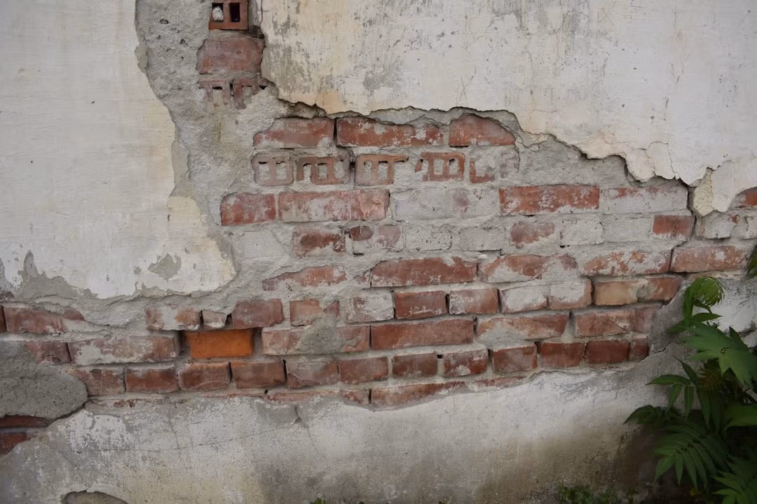 When Is It Worth Suing a Contractor?